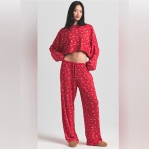 SKIMS SLEEP CROPPED LONG SLEEVE AND PANT SET | CRANBERRY VINTAGE DEER PRINT